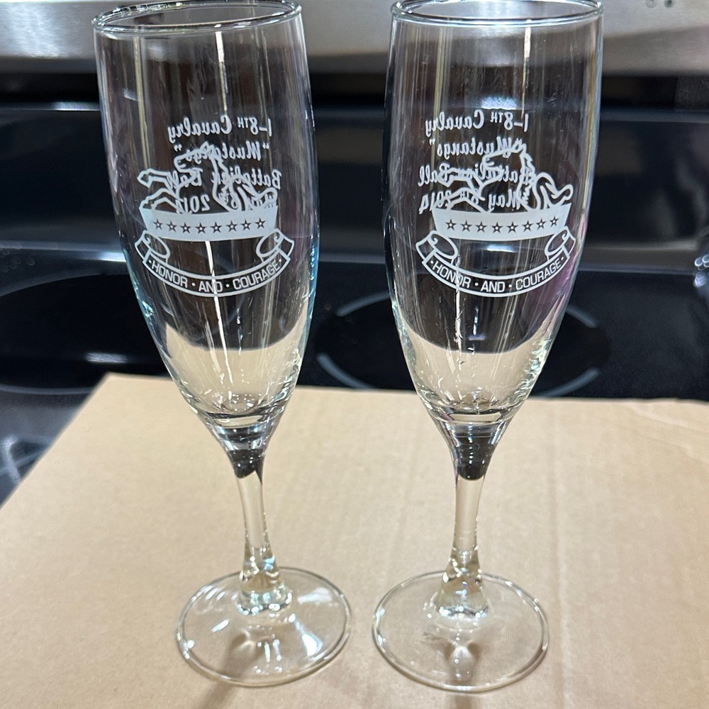 Clear glass Champagne Flutes with Etched Crest - Set of 2